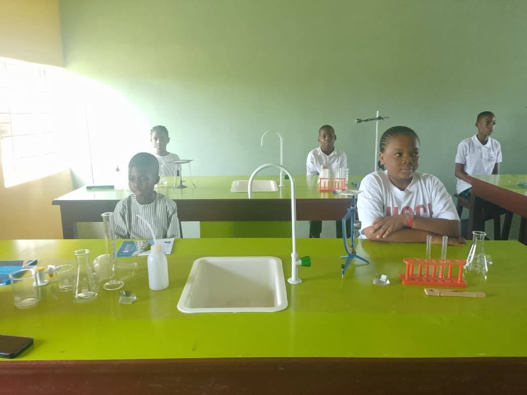 Well Equiped Biology Chemistry Laboratory